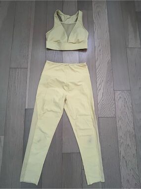 High-Waist Yellow Active Leggings